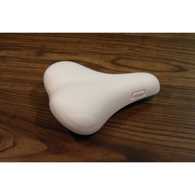 selle_royal_moody_rugos_feher_nyereg1